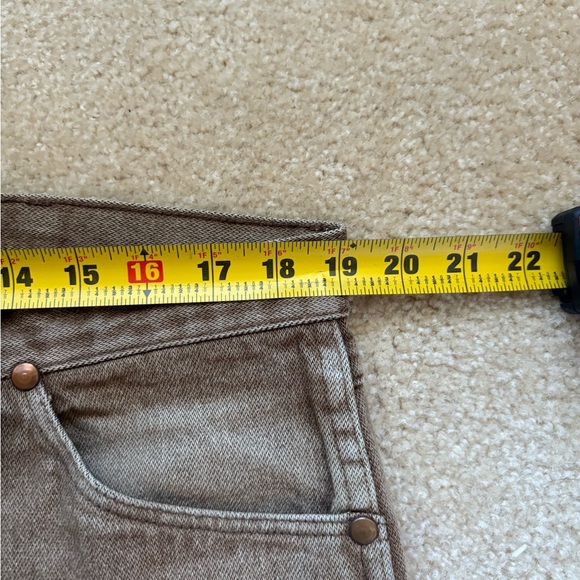 Vintage Y2K Sun-Faded Brown Wrangler 13MWZ Cowboy Cut Jeans - 38x32 - Picture 7 of 10